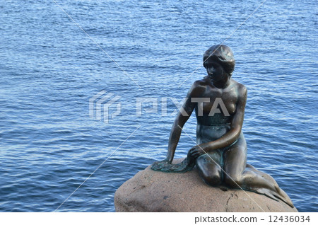 The statue of the Little Mermaid The statue of the Little Mermaid 12436034