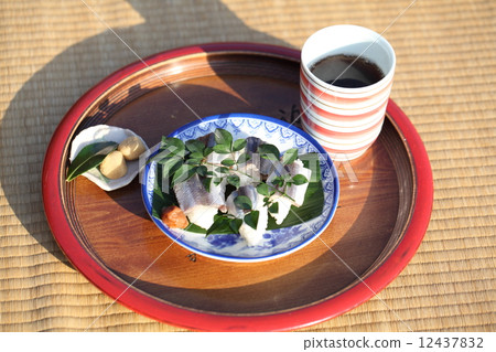 Long story sushi 12437832