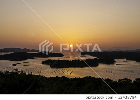Sunset in Ago Bay, a view from Kirigaki Observatory, Ise-Shima National Park, Tomoyama Park and the sunset over the ocean, Ise-Shima tourist attractions 12438784