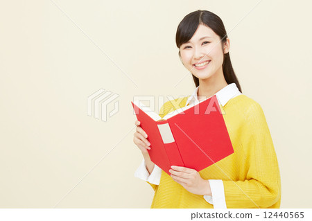 一個女人讀 12440565