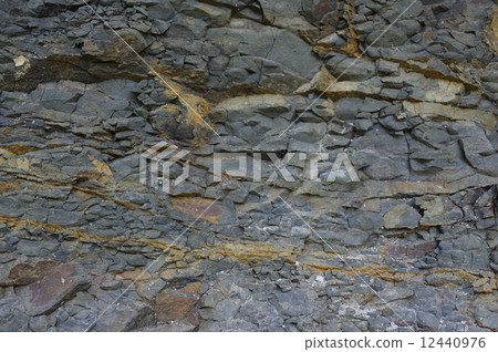 在一個單獨的地方擴展黑色泥岩地層 12440976