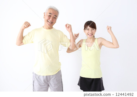 Young women of sportswear and senior men 12441492