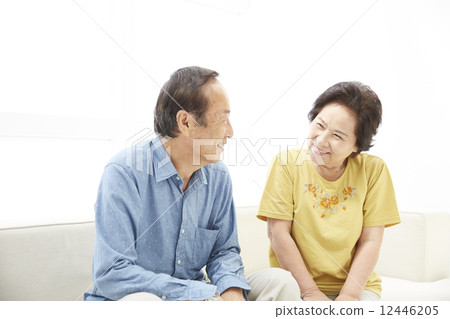 Senior couple Senior couple 12446205