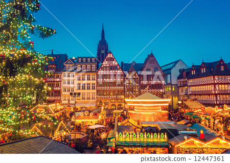 Christmas market in Frankfurt Christmas market in Frankfurt 12447361