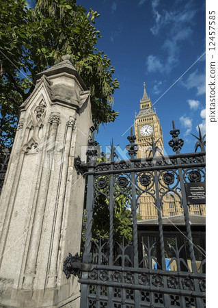 Elizabeth Tower and Big Ben Elizabeth Tower and Big Ben 12457585