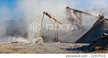 Industrial crusher - rock stone crushing machine Industrial crusher - rock stone crushing machine 12457619