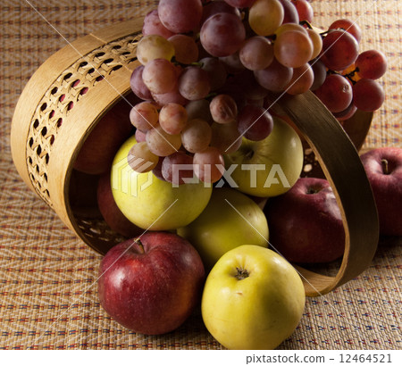 apples and grapes apples and grapes 12464521