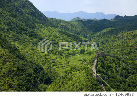 Beijing Great Wall in China, the majestic Great Wall, a symbol of China. 12469958