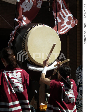 A drum 12475063