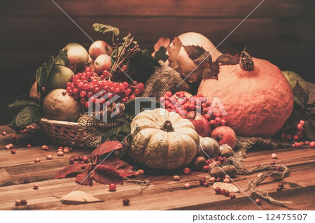 Thanksgiving day autumnal still life Thanksgiving day autumnal still life 12475507