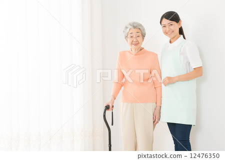 Home visit care image 12476350