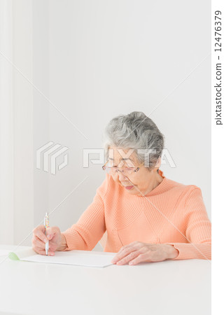 Home visit care image 12476379