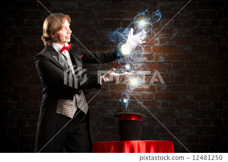 magician 12481250