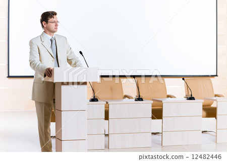 male speaker male speaker 12482446