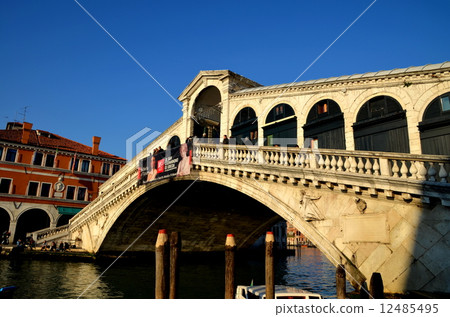Rialto Bridge Rialto Bridge 12485495