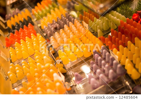 Sweets on market stall 12485604