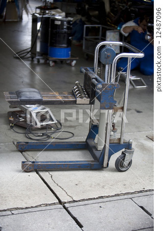 Motor Sports 12487096