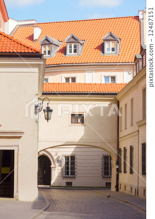 street in old town, Warsaw 12487151