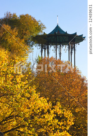 Chinese Arbor Chinese Arbor 12489631