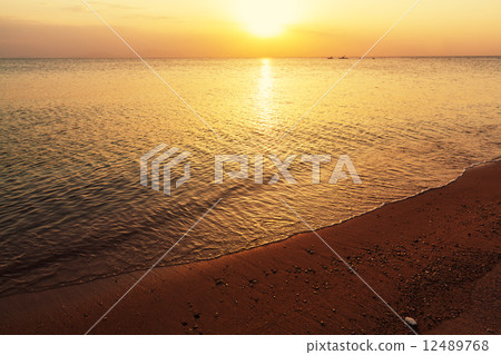 Sea sunset 12489768