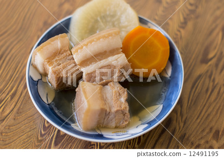 煮熟的豬肉 12491195