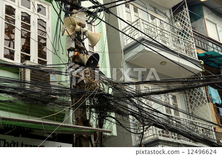 在越南河內的電線 12496624