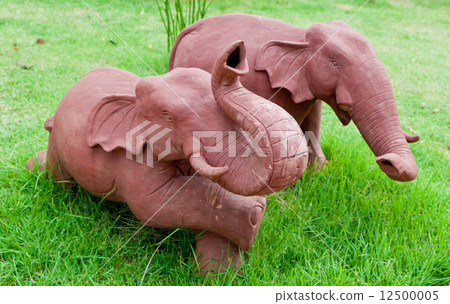 elephant clay dolls in the garden , 12500005
