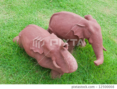 elephant clay dolls in the garden , 12500008