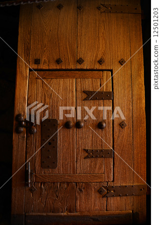 A door A door 12501203