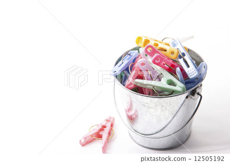 Wash clothes in a bucket 12505192