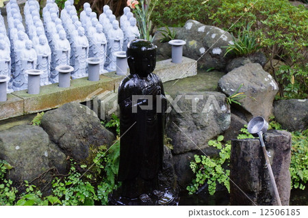 Water fountain in Kamakura Hasekoji 12506185