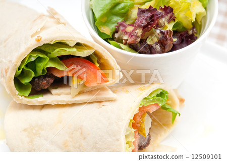 kafta shawarma chicken pita wrap roll sandwich 12509101