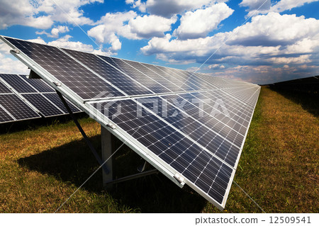 Power plant using renewable solar energy Power plant using renewable solar energy 12509541