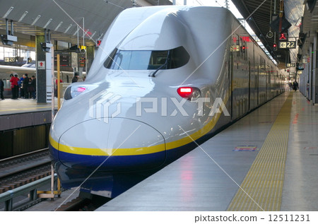 新幹線E4系列 12511231
