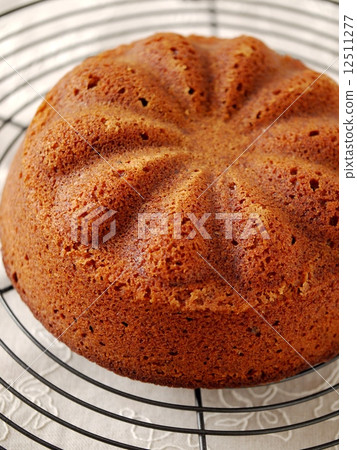 Marguerite type coffee cake baked 12511277