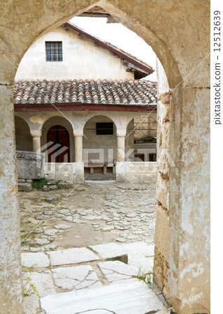 Gate to yard of Kenesas (synagogue) in chufut-kale 12512639