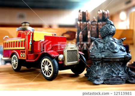 antique 12513981