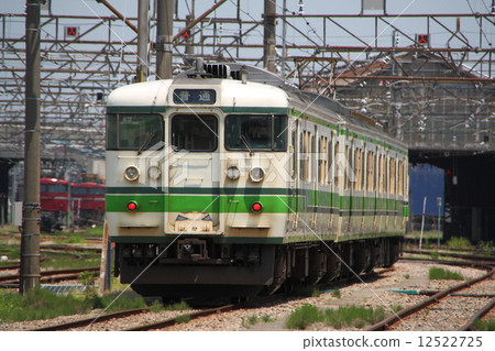 115 series trains detained at Nagaoka Rolling Stock Center 12522725