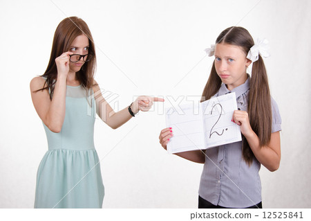 Teacher chastises slow learners 12525841