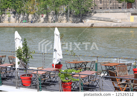 塞納河和咖啡館 塞納河和咖啡館 12526512