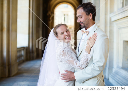 Just married couple in Paris, France 12528494