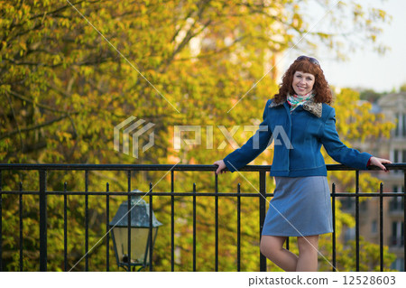 Beautiful girl in Paris on a fall or spring day Beautiful girl in Paris on a fall or spring day 12528603