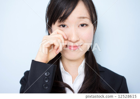 Woman crying Woman crying 12528615