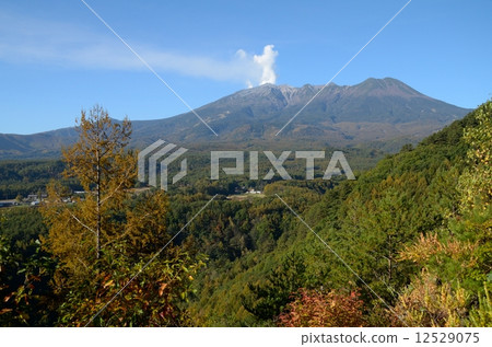 來自Kucho Pass的Ontakayama 來自Kucho Pass的Ontakayama 12529075