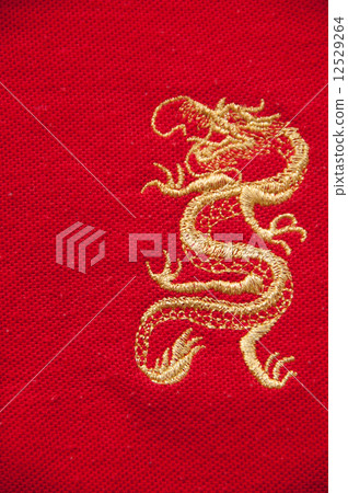 Golden dragon 12529264
