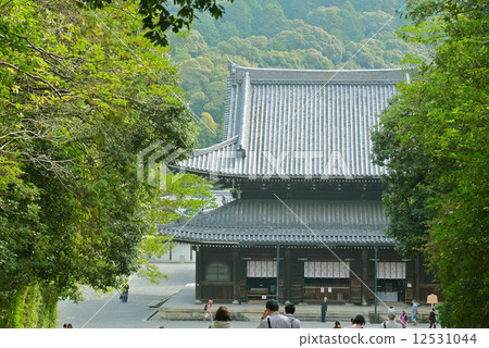 The temple of the temple Senzoji temple 12531044