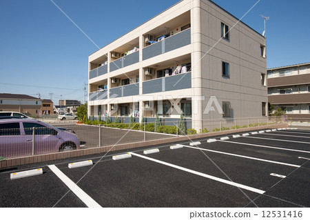 住宅區停車場 住宅區停車場 12531416