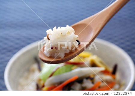 一道美味的糙米粥 12532874