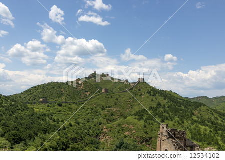Beijing Great Wall in China, the majestic Great Wall, a symbol of China. 12534102