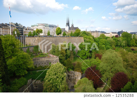 Luxembourg Luxembourg 12535288